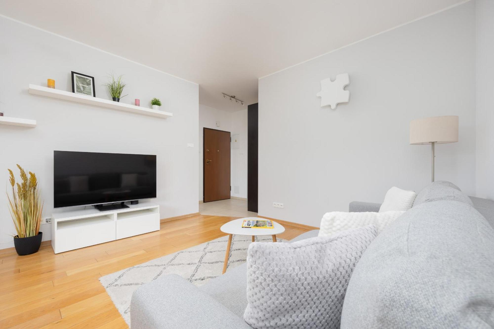 City Apartment With Parking Near Metro Mlociny By Noclegi Renters Varsovia Exterior foto